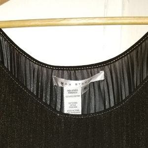 Woman's Top